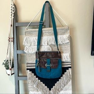Fossil Key Per crossbody